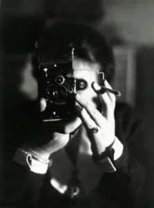 Lire la suite à propos de l’article « Germaine Krull, la photographie ou la vie » film de Audrey Gordon